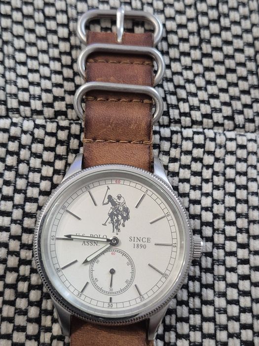 Ceas U.S. Polo Assn. Ceas cu o curea din piele