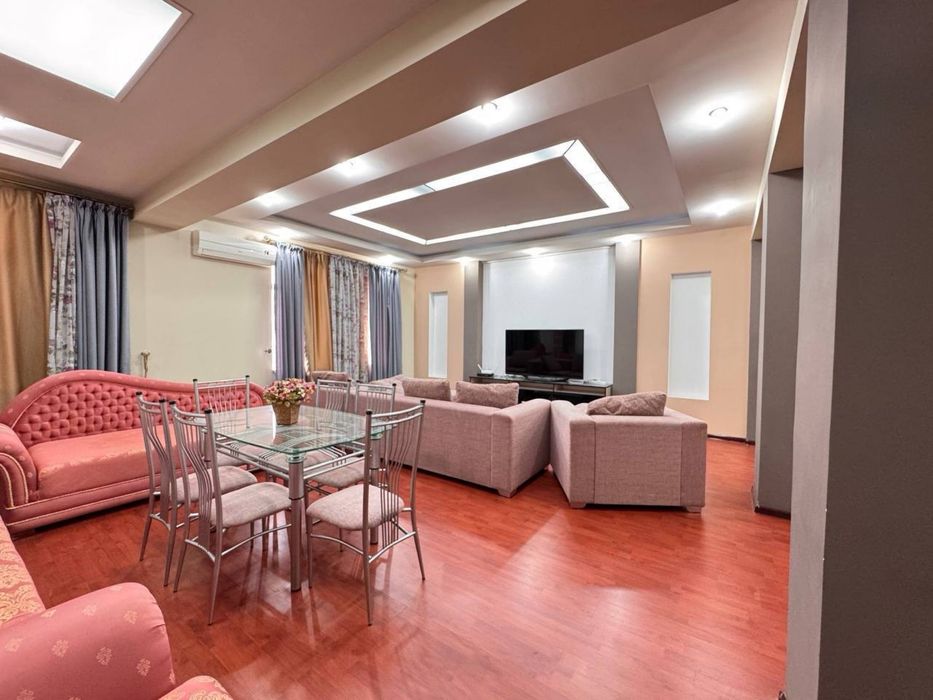 На Ойбеке новостройка 4/7/9; ( 165м2)