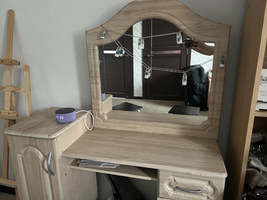 Туалетный столик б/у