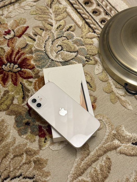 iPhone 12 256gb хорошее состояние