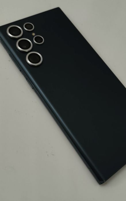 Продам Samsung s 22 ultra