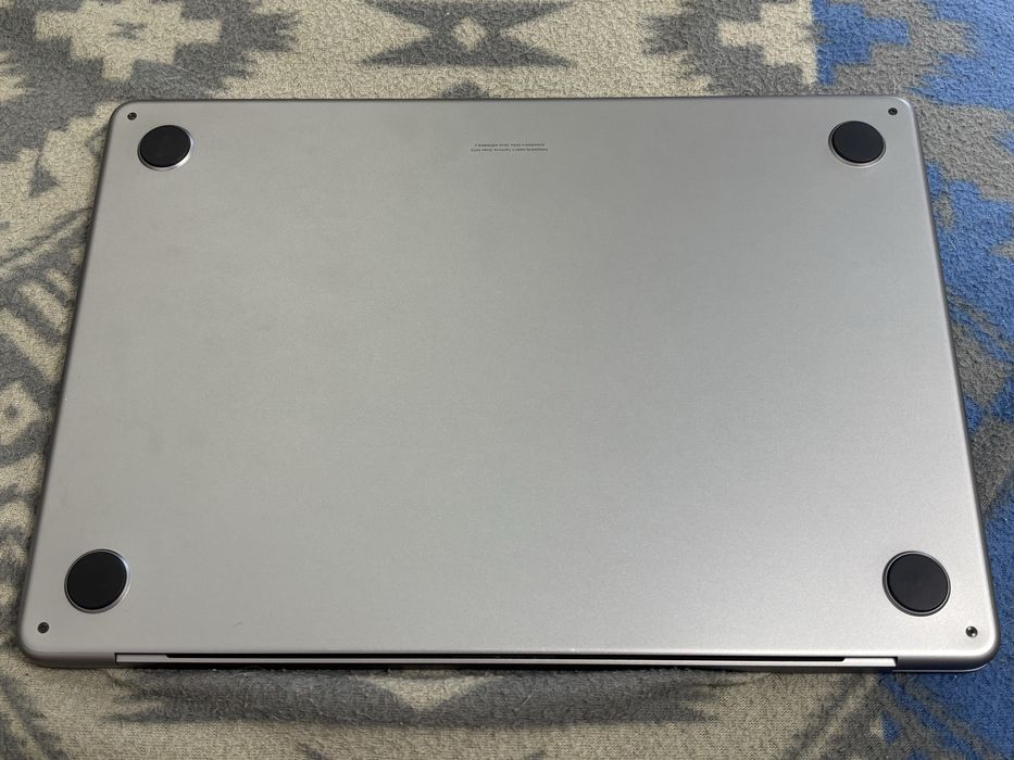 Macbook air m3 8/512gb