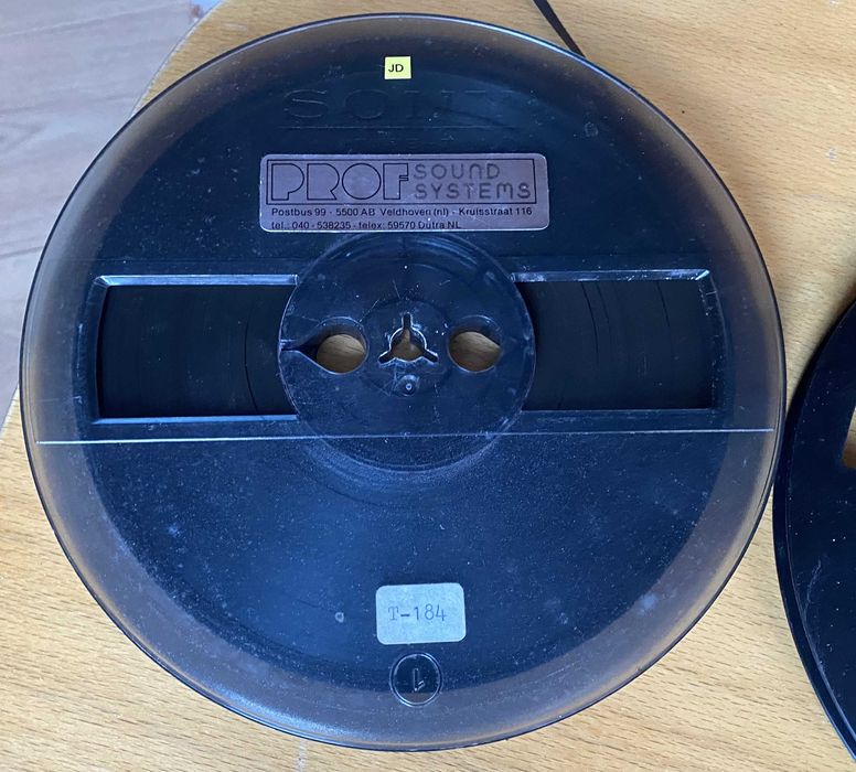 Rola Teac si o banda Sony ULH