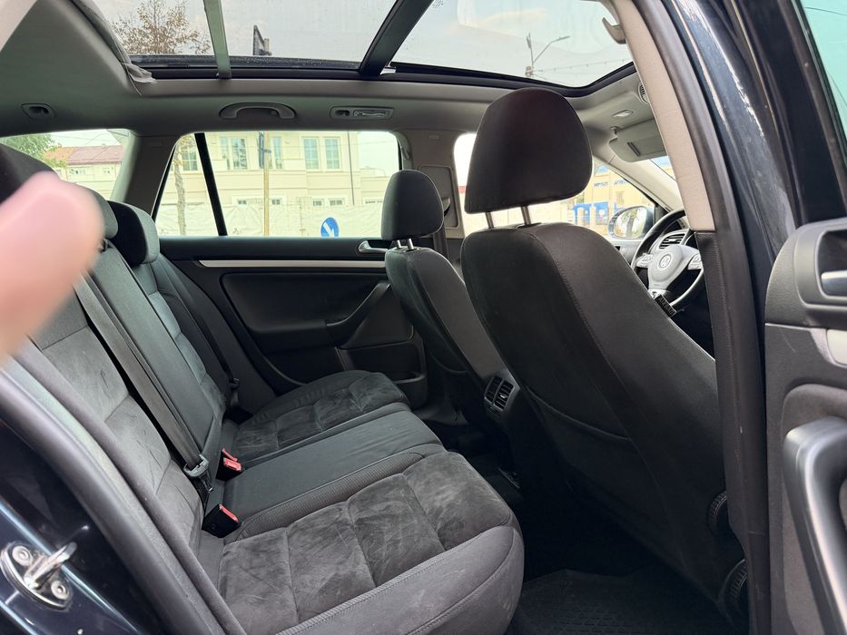 Vand Vw Golf 6 ~ Panoramic ~ Comenzi Volan ~ Bixenon ~ Alcantara