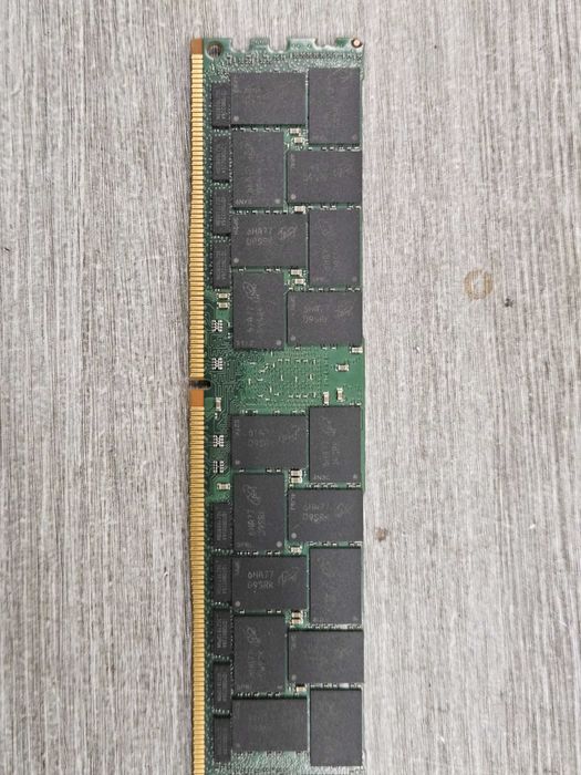 32GB DDR4 ecc RAM Памет