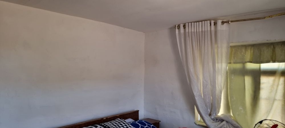 Kuyovboshi mahallasi 2 hona 10 sotih uy sotiladi