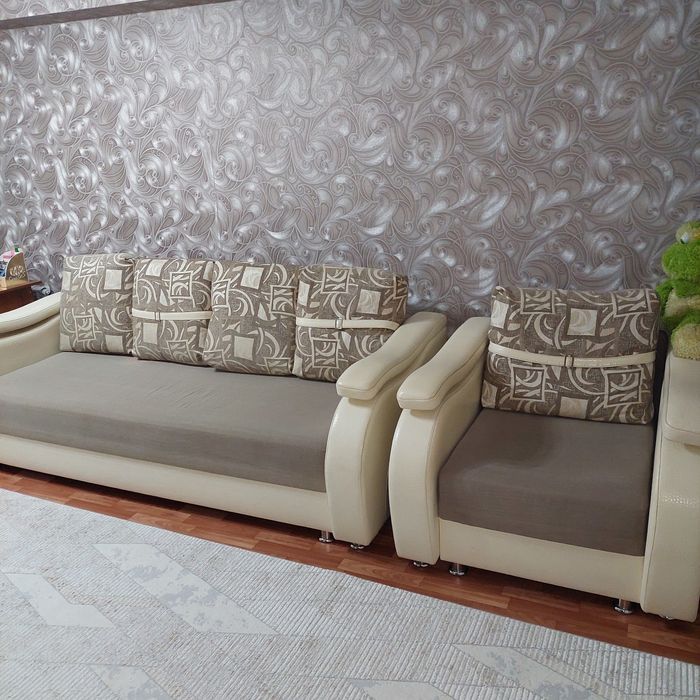 Продам диван с креслом