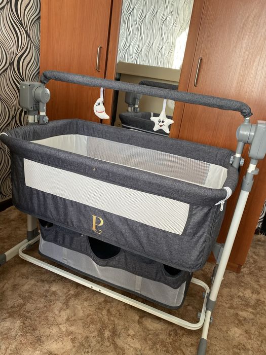 Продам кроватку манеж