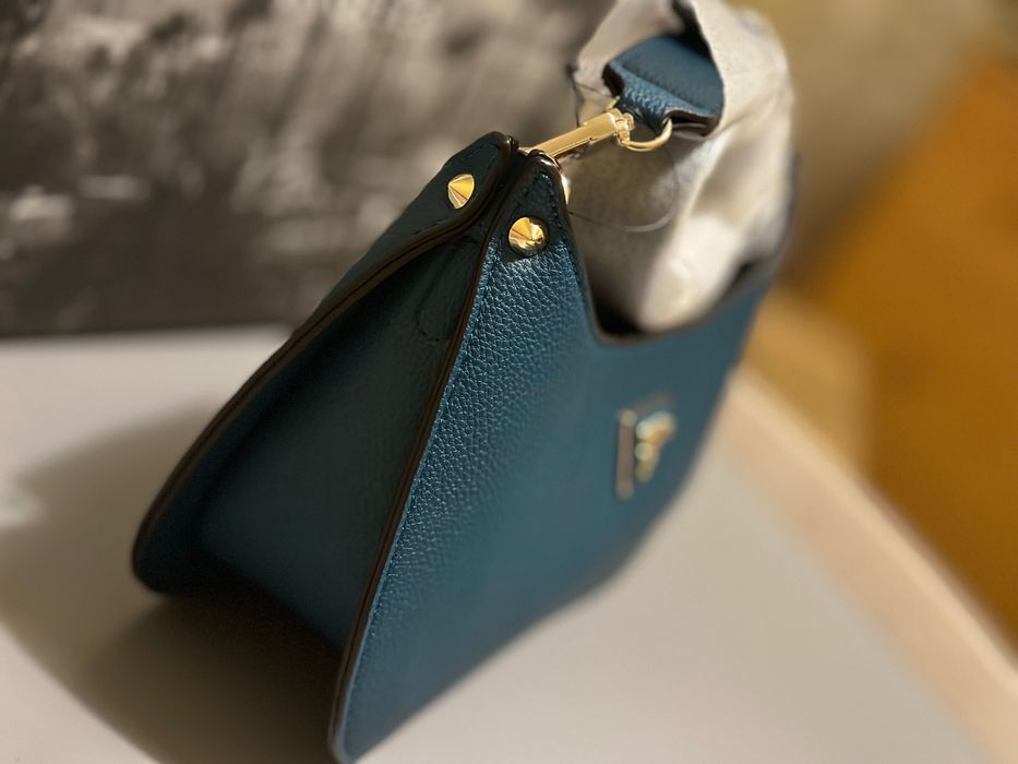 Guess Meridian дамска чанта в два цвята НОВА ЦЕНА 140лв