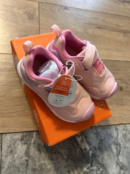 Кроссовки Biomecanics. Абсолютно новые!