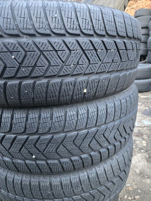 4бр. 215 65 17 Pirelli зимни.