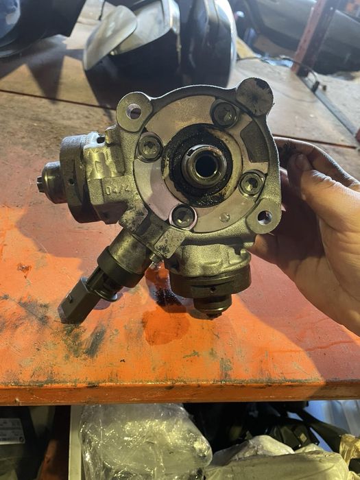 Помпа високо налягане 3.0д 245кс