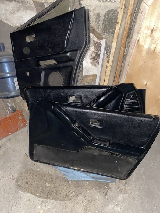 Продам дверные  карты ауди 80 б4