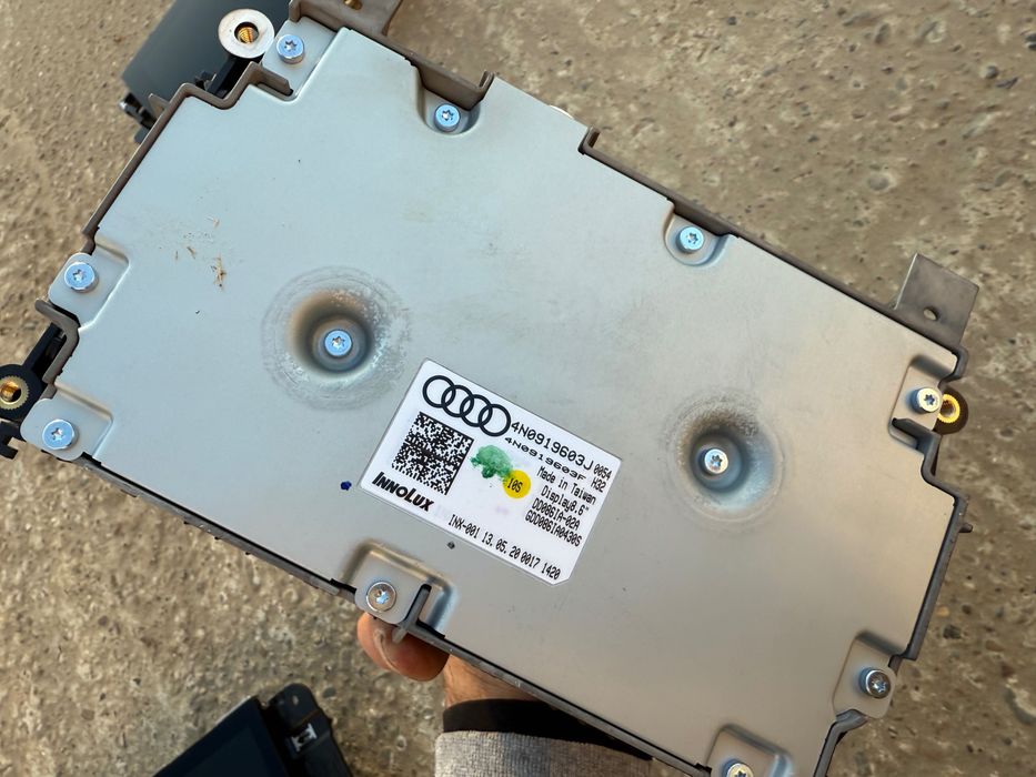 Display ecran Audi A8 4N D5