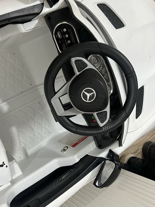 Детский электромобиль