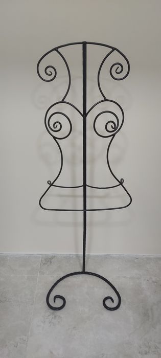 Продаётся вешалка