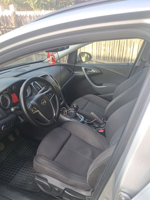 OPEL Astra 2013 — imagine 4