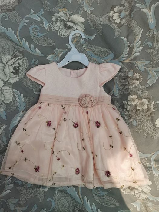 Официална рокля размер 80