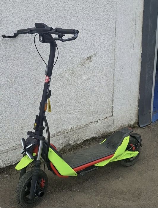 Trotineta Segway ZT3 PRO