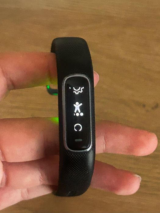 Garmin vivosmart 4
