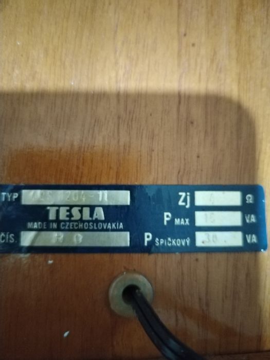 Pick-up Tesla NZC 150 stereo cu boxe
