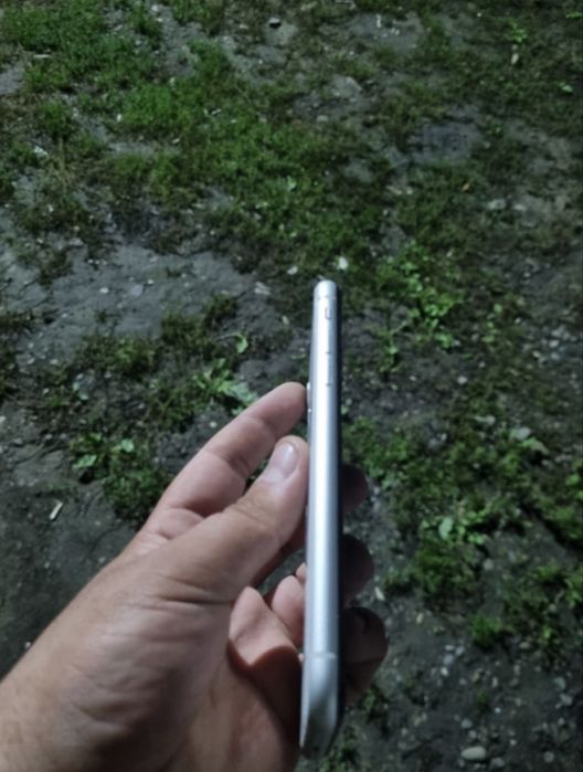 Продам аифон хр менялась акб 99