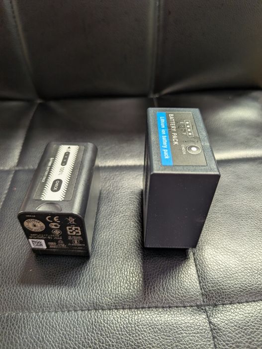 Vând camera video profesionala Panasonic Ag-ux90