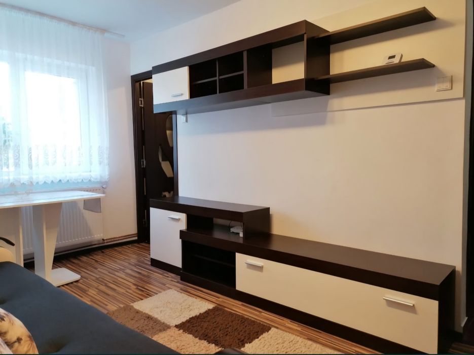 Închiriez garsoniera in zona Cinema Dacia