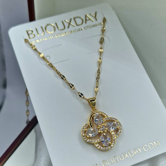 Луксозни колиета с 18к златно покритие!