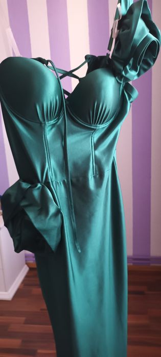 Vând rochie  negociabil