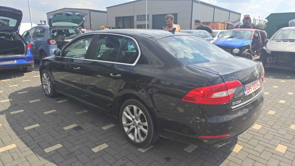 Dezmembrari dezmembrez Skoda Superb 2 facelift 2.0 TDI cod motor CFG