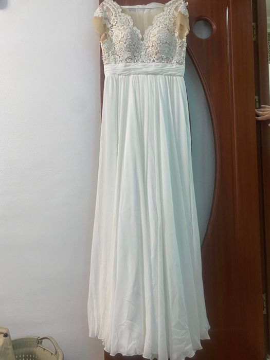 Vand rochie mireasa