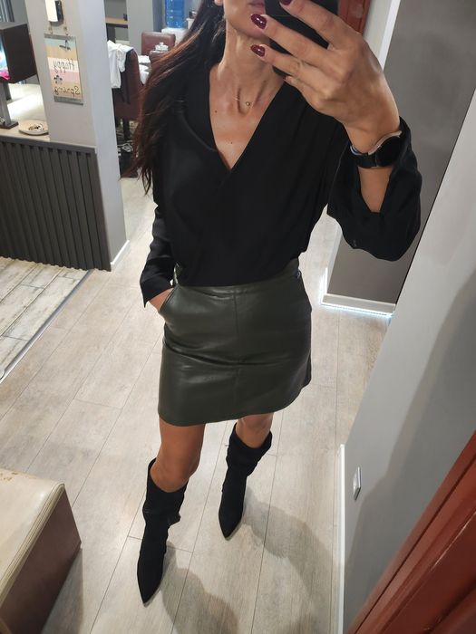 Кожена пола,в зелена цвят