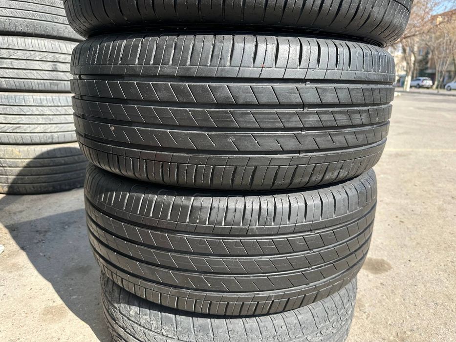 215/55/17 Goodyear balon