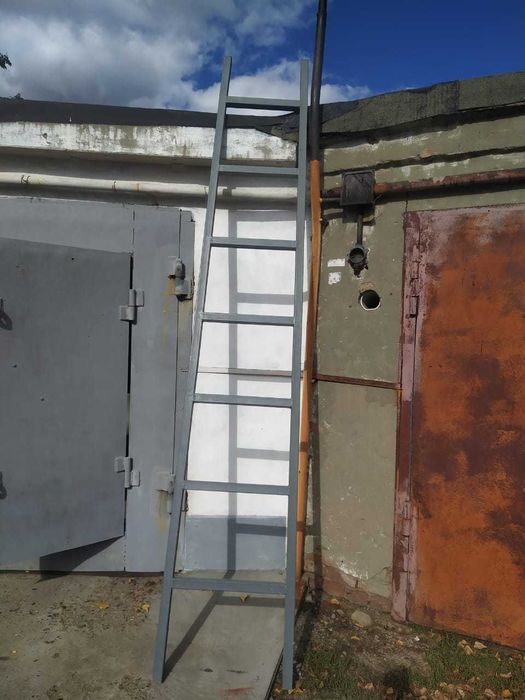 Лестница металлическая