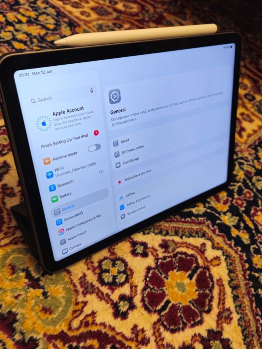 iPad Air 5 64GB + писалка и калъф
