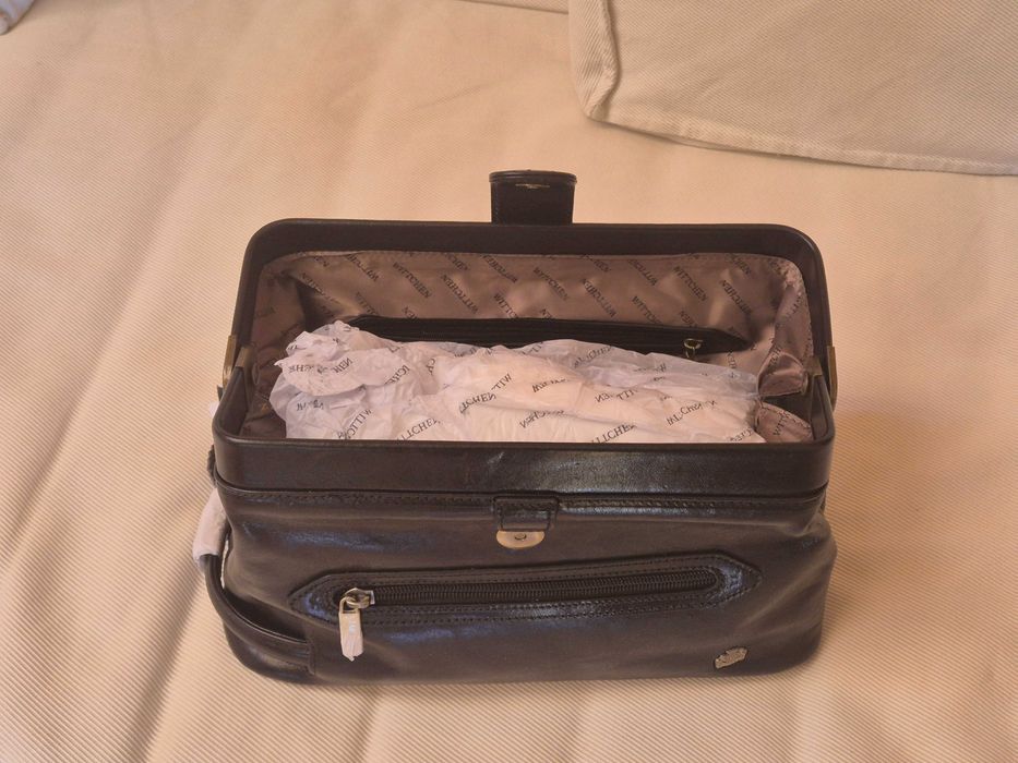 Geantă cosmetică Wittchen barbati pliabilă, din piele, hand made, maro