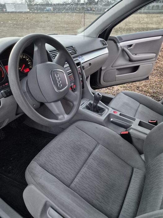 AUDI A4 2005 — imagine 2