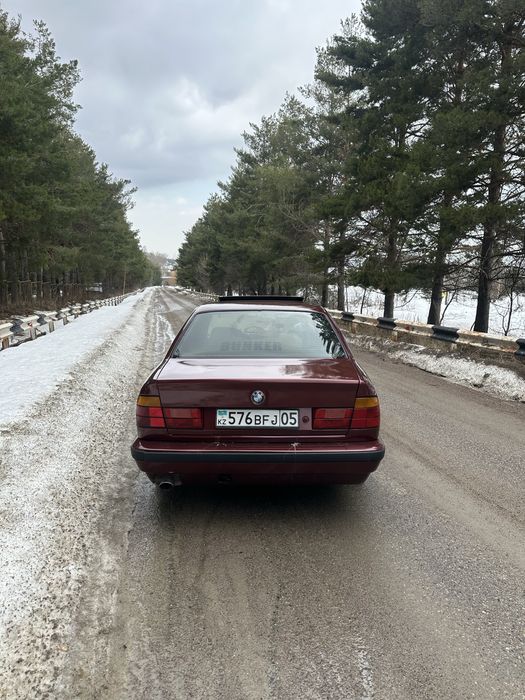 Продам  бмв срочно