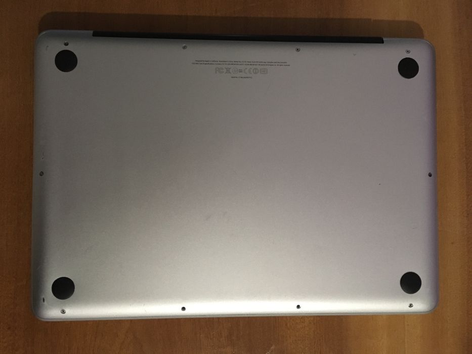 Лаптоп Apple MacBook Pro (13", Mid 2012) + GSM  Apple iPhone 4 (16GB)