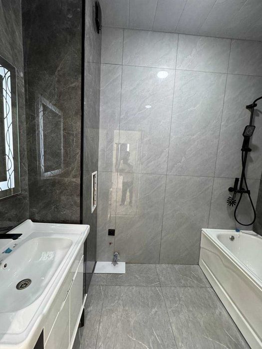 Продаётся 2х комн квартира на 3 этаже Ор-р 23 школа Центральная аптека