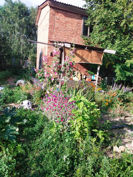 Дача двухэтажная кирпичная