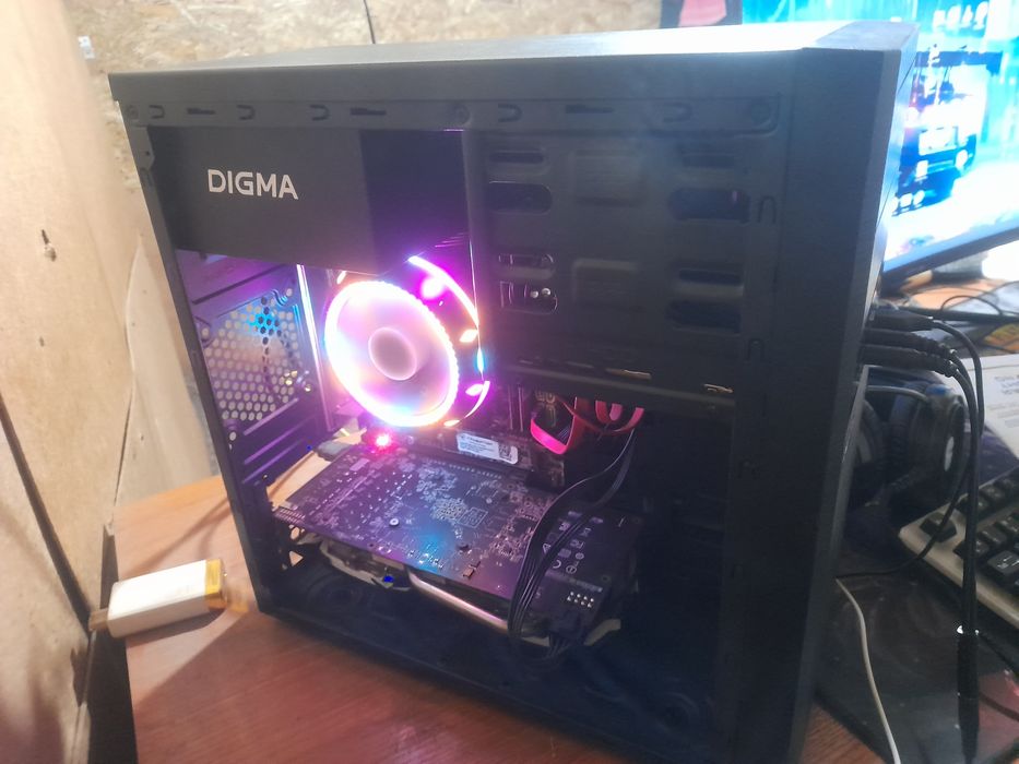 Geyming Kampyuter sotiladi 320$ kelishiladi