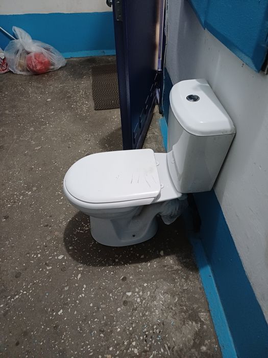 Продам унитаз б/у