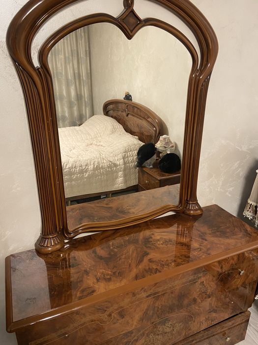 Продам спальную гарнитур