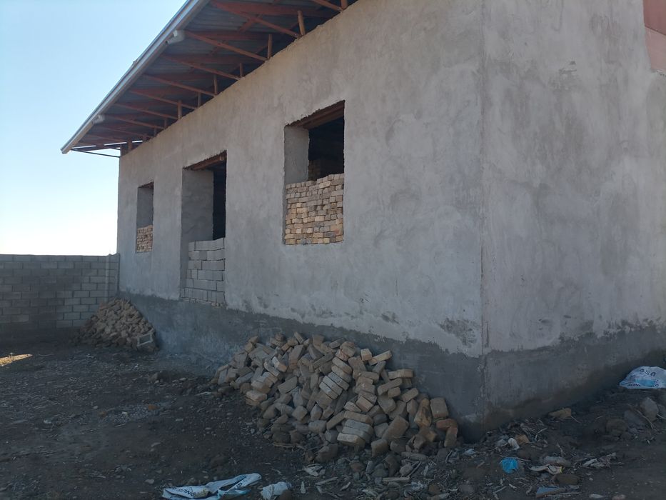 Yang Uy joy sotiladi