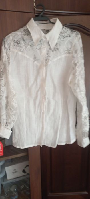 Продавам Нов екип и Нови туники и блузи и Горни анцузи