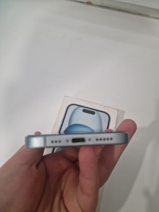 Продам Iphone 15 базовый