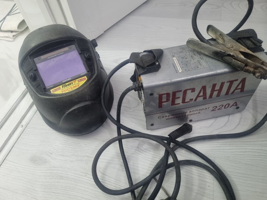 Сварочный аппарат Resanta 220А + Маска