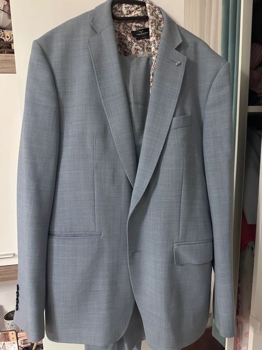 Мъжки официален костюм Zara